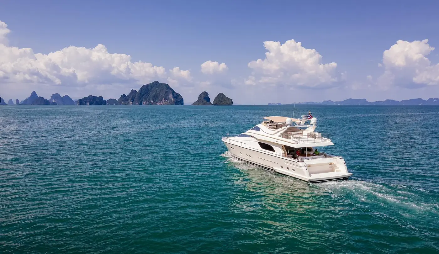 Ferretti 80ft